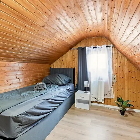 Apartamento Es07 Grosse Fuer Monteure In Esslingen